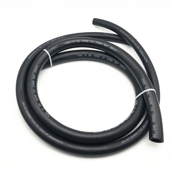 Czarny elastyczny wąż odporny na paliwo Oplot z włókna poliestrowego Olej napędowy Transfer 300psi